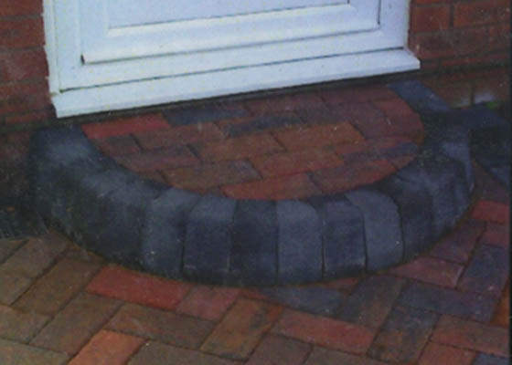 KC Landscaping & Driveways Salisbury Wiltshire step