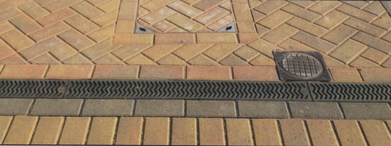 KC Landscaping & Driveways Salisbury Wiltshire drainage channel/