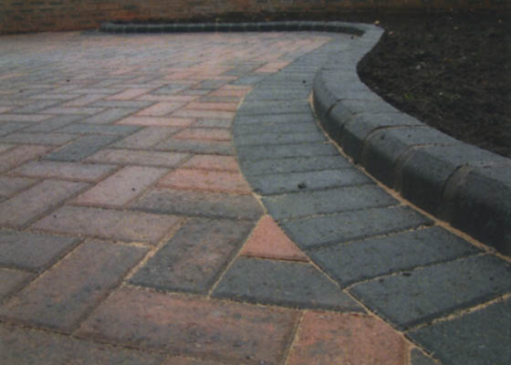 KC Landscaping & Driveways Salisbury Wiltshire curved kerbstone