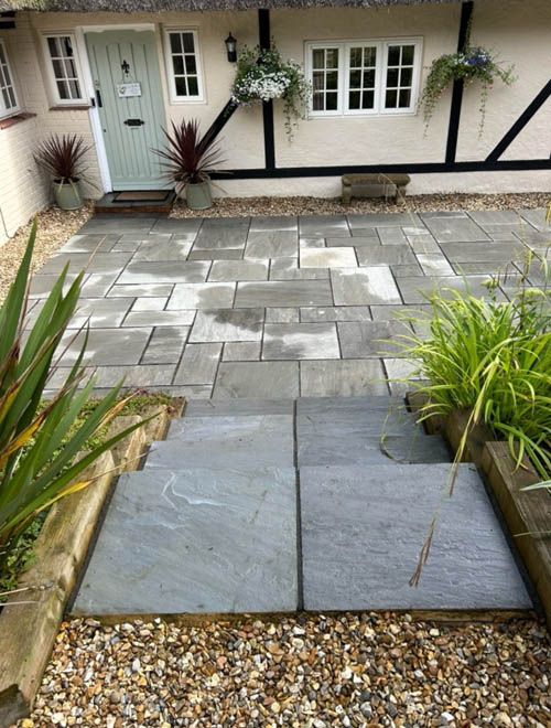 KC Landscaping & Driveways Salisbury Wiltshire photo of a patio