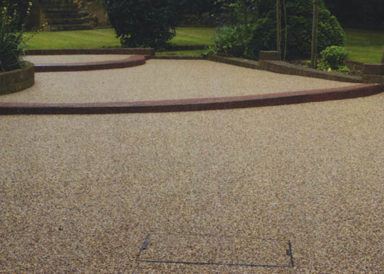 KC Landscaping & Driveways Salisbury Wiltshire photo of resin bound driveway